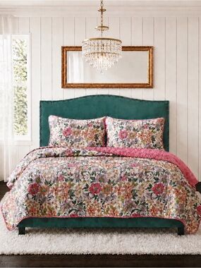 Nanshing Eira Pink Floral 3 Piece Quilt Set